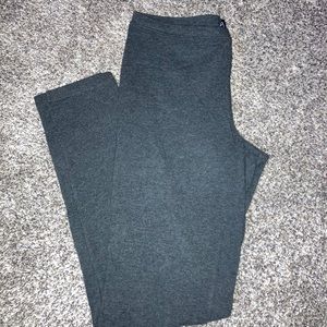 Women’s HUE leggings